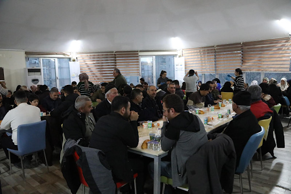 Van’da engelli ve yaşlı vatandaşlar iftar sofrasında buluştu