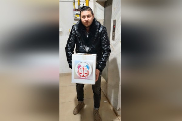 HAKDER Gençlik Kolları ihtiyaç sahiplerine kuru gıda yardımı düzenledi<