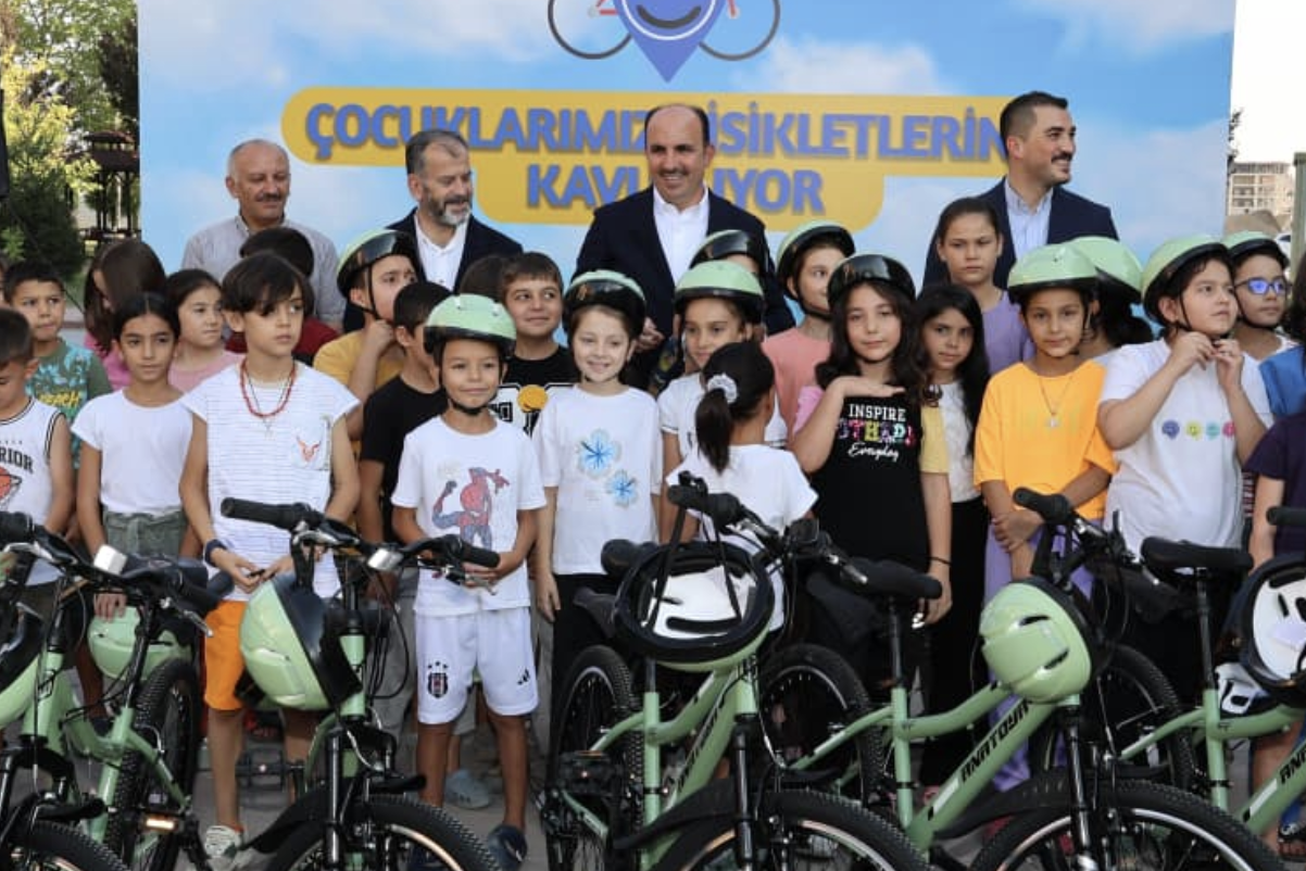 Konya’da 12 bin 726 çocuğa bisiklet dağıtıldı<