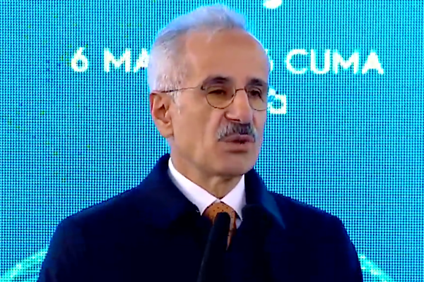 Uraloğlu, Ukrayna Büyükelçisi Dzhelialov ile ulaştırma iş birliğini görüştü<