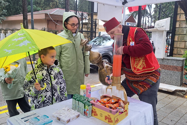 Yalova’da bayramda mezarlıklara ücretsiz servis sağlandı