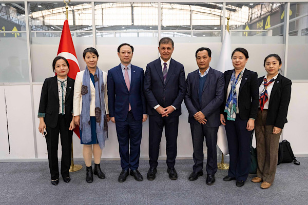 İzmir'in yaşam boyu öğrenme politikaları Çin'e model oldu