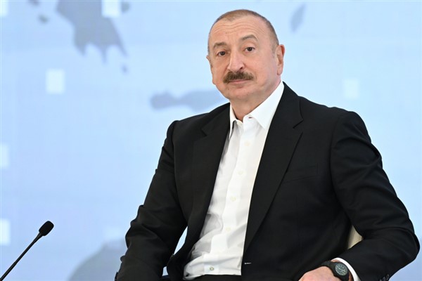 Aliyev: Nikol Paşinyan telefonla aradı<