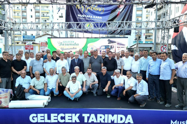 Erdemli'de üreticilere tarımsal destek dağıtıldı<