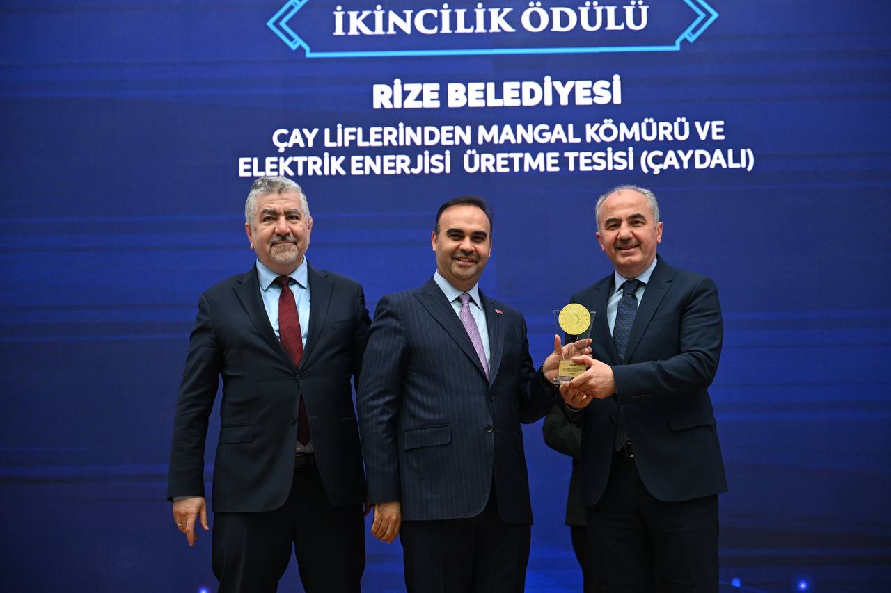 Rize Belediyesi Çay Lifinden Mangal Kömürü ve Enerji Üretim Tesisi'ne ödül<