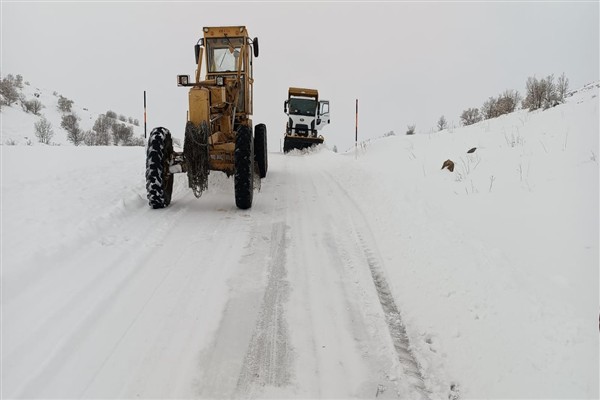 Kayseri'de 46 mahalle yolu ulaşıma açıldı