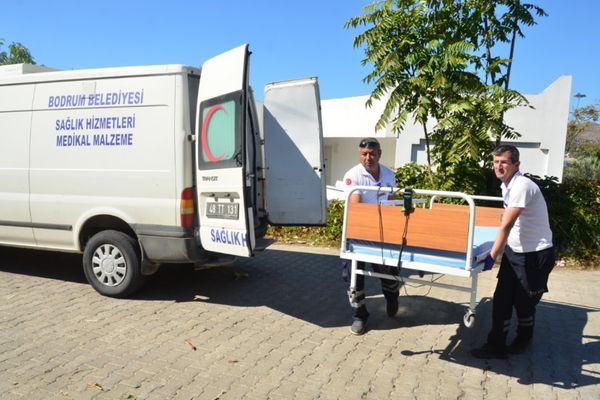 Bodrum Belediyesi’nden ihtiyaç sahiplerine medikal malzeme desteği<