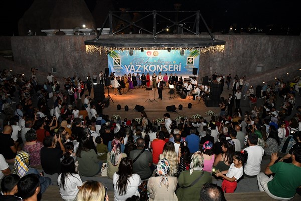 Osmaniye'de ‘Belediye Korosu Yaz Konseri’ düzenlendi