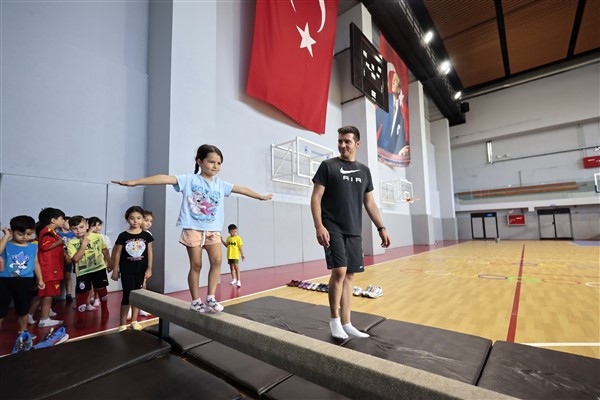 Konaklı çocuklar, yaz tatilini spor yaparak değerlendiriyor<