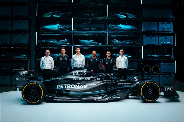Mercedes-AMG PETRONAS F1 ekibi yeni F1 aracını tanıttı