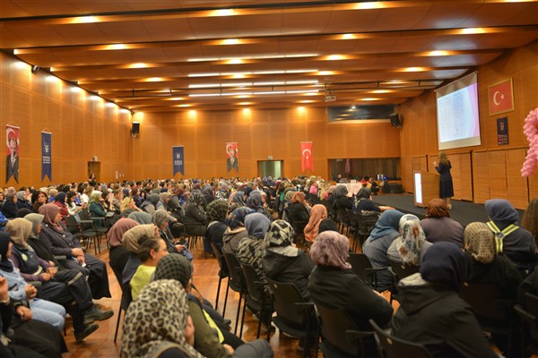 Bursa'da kansere karşı eğitim semineri 