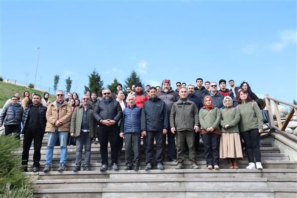 “Botanik Bahçesi Keşif Gezisi ve Tıbbi Aromatik Bitki Dikimi Etkinliği” düzenlendi