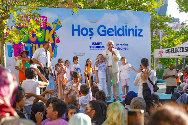 Ümraniye’de 21 parkta Çocuk Festivali düzenlendi<