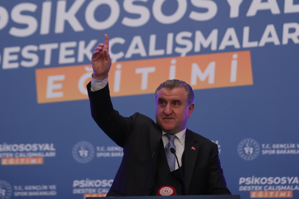 Bakan Bak, Zonguldak’ta gençlerle buluştu