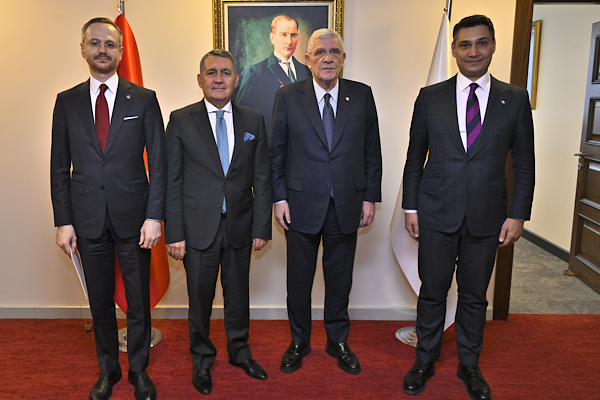 İYİ Parti Genel Başkanı Dervişoğlu, TÜSİAD Başkanı Turan ile görüştü