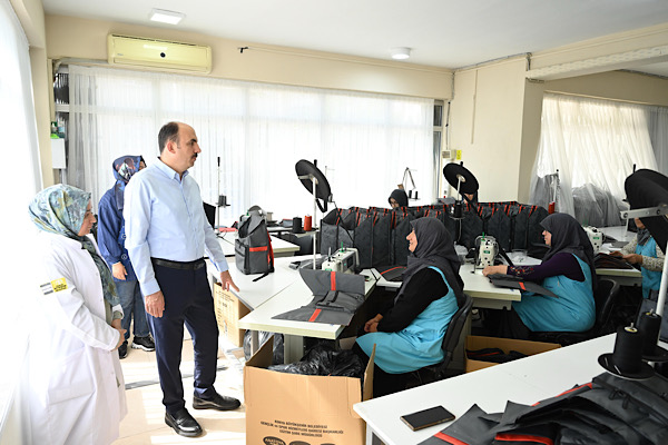 Başkan Altay, Bosna Hersek Tekstil Atölyesi’ni ziyaret etti