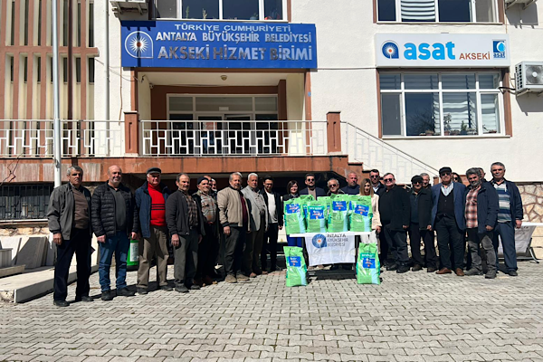 Antalya'dan Akseki çiftçilerine bordo bulamacı hibesi<