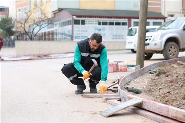 İbni Sina Mahallesi’nde aydınlatma çalışmaları devam ediyor<