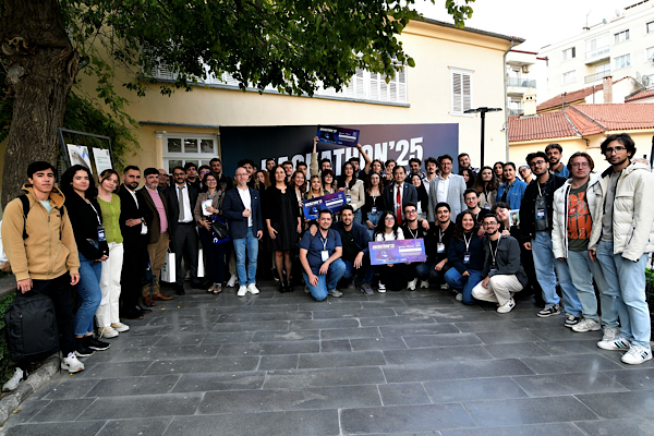 Bornova’da gençler afetlere dirençli kent için kod yazdı<