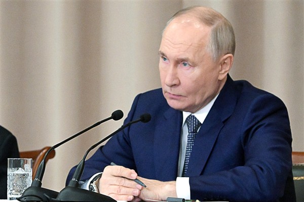 Putin, Kursk ve Bryansk’taki acil duruma ilişkin bilgilendirildi<