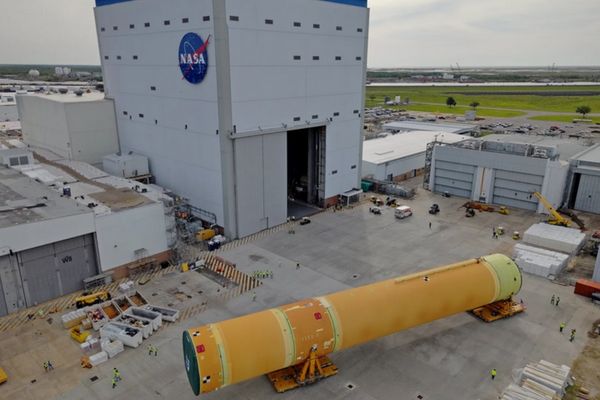 NASA, Artemis III ana aşamasını Kennedy Uzay Merkezi’ne gönderiyor <