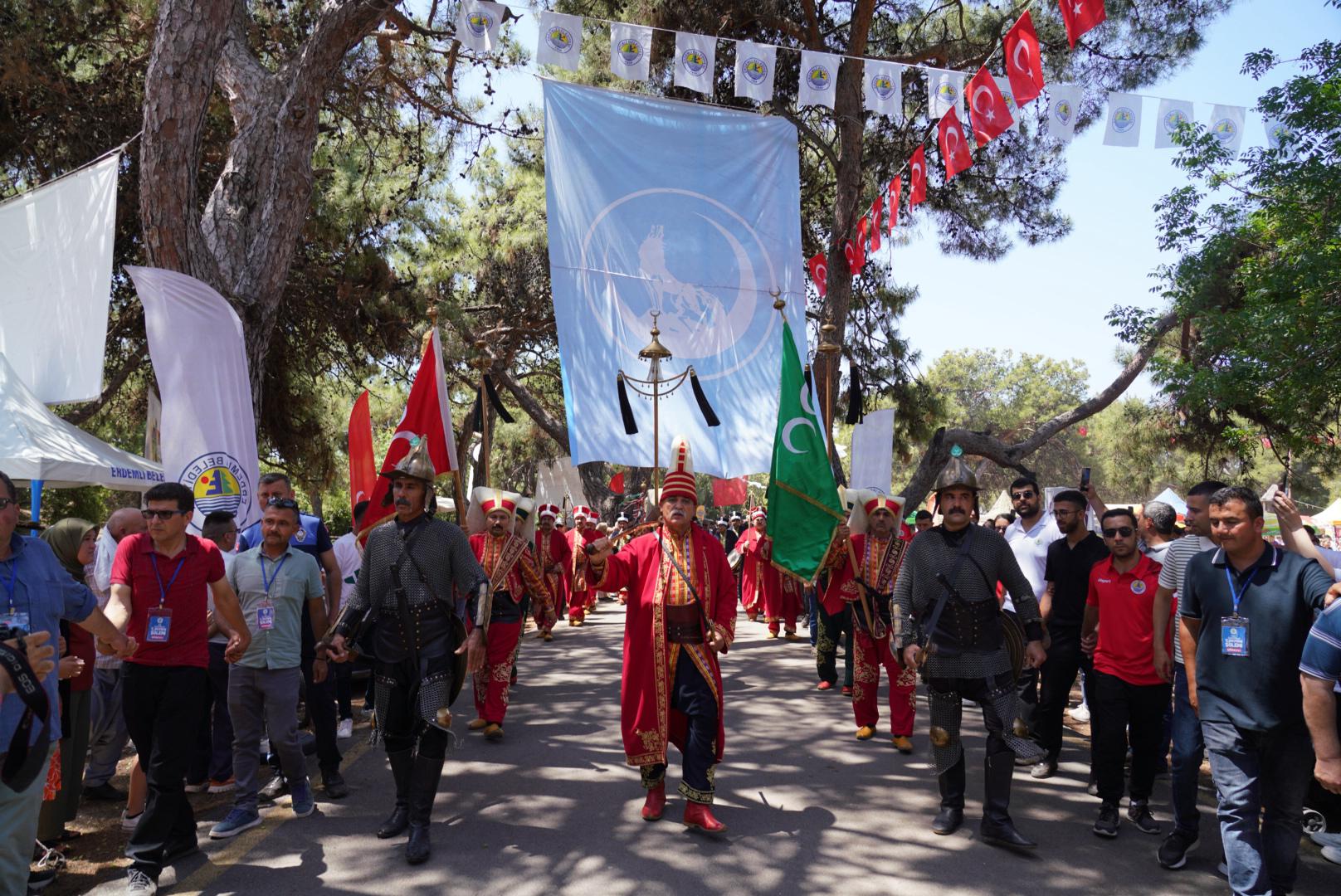 Mersin'de 32. Geleneksel Türkmen Şöleni gerçekleştirildi <