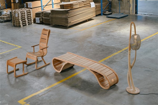 Amerikan sertağaçlarıyla yaratılan bir uyum: KARANA Koleksiyonu<