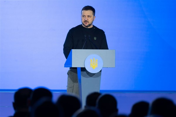 Zelenski: Rusya'nın stratejisi sadece hayatları yok etmek<