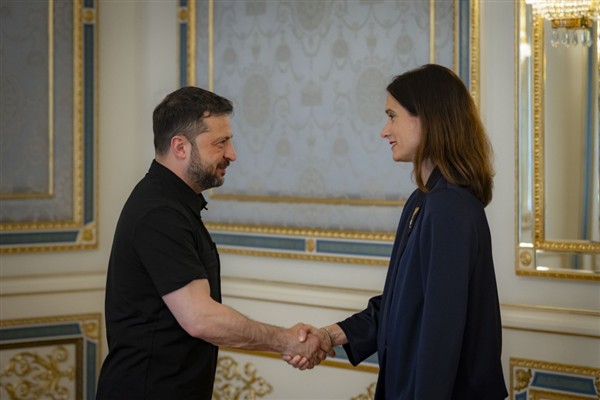 Zelenski, İsviçre Ulusal Konseyi Başkanı Riniker ile bir araya geldi<