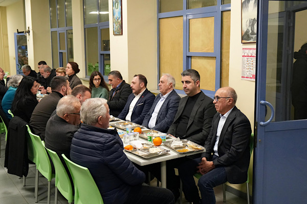 Kartal Cemevi’nde Hızır Orucu lokması paylaşıldı<