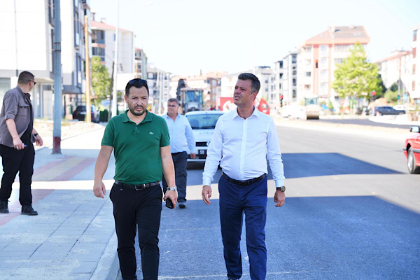 Başkan Sarıkurt, devam eden projeleri yerinde inceledi<