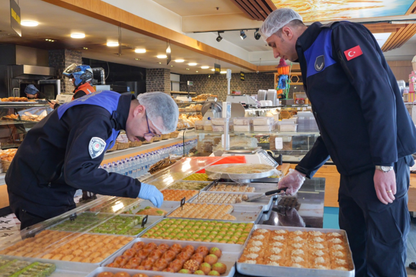 Etimesgut’ta bayram öncesi denetimler artırıldı<