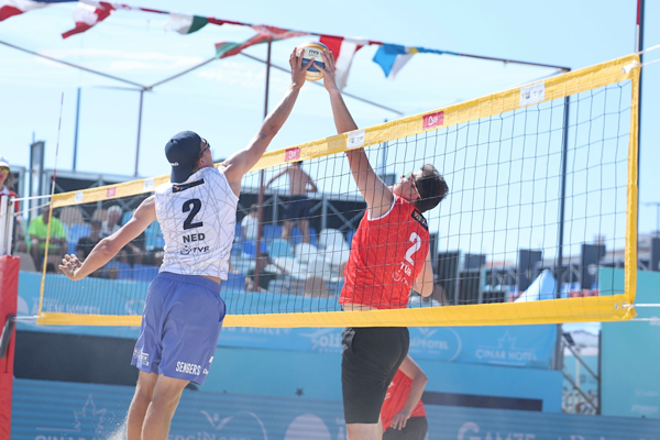 Ayvalık’ta plaj voleybolu etabı tamamlandı<