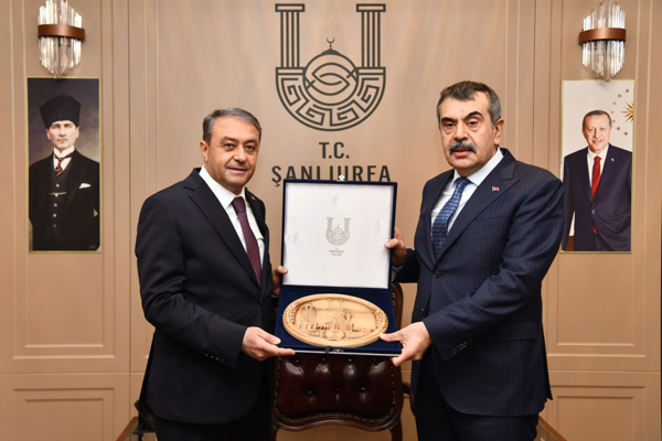 Bakan Tekin'den Şanlıurfa Valiliğine ziyaret