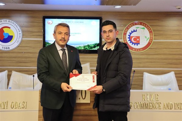 Rize'de turizm çalışanlarına yönelik eğitim sertifika töreni düzenlendi