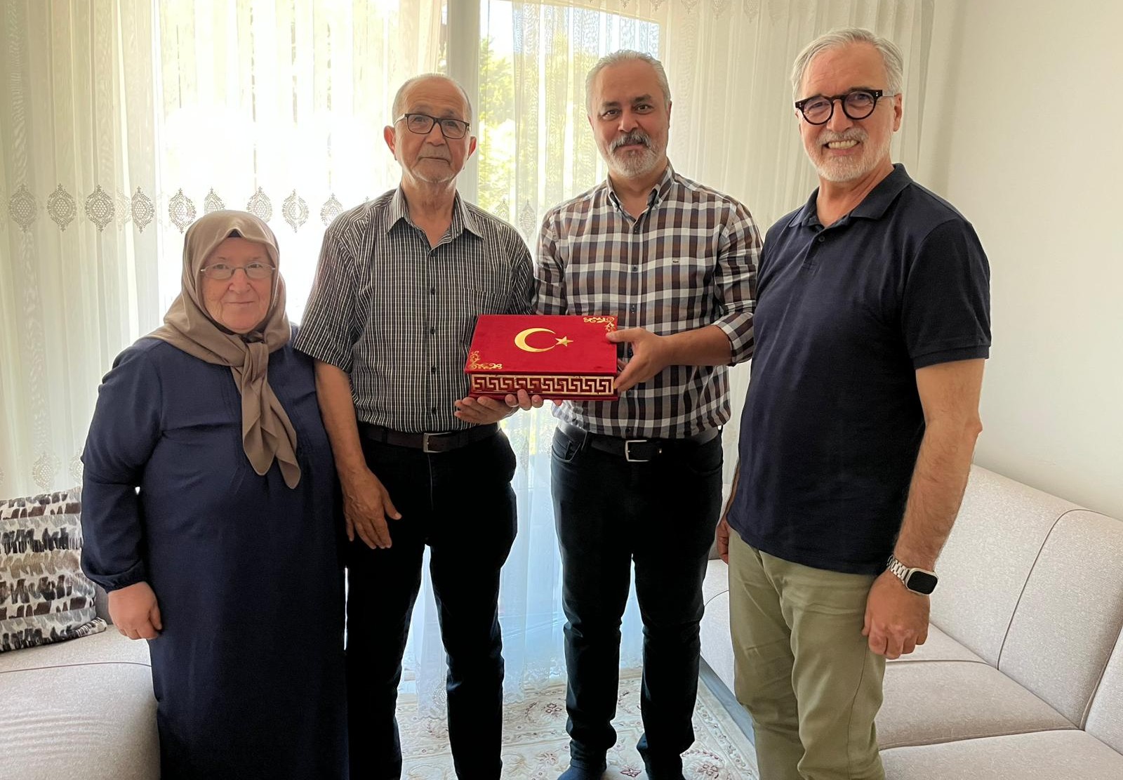 İzmit Belediyesinden Kıbrıs Gazilerine vefa ziyareti<