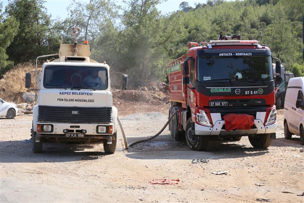 Kepez’den Kızıllı yangınına müdahale desteği 