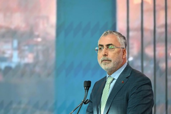 Bakan Işıkhan, ÇOMÜ Rektörü Cüneyt Erenoğlu’nu kabul etti<