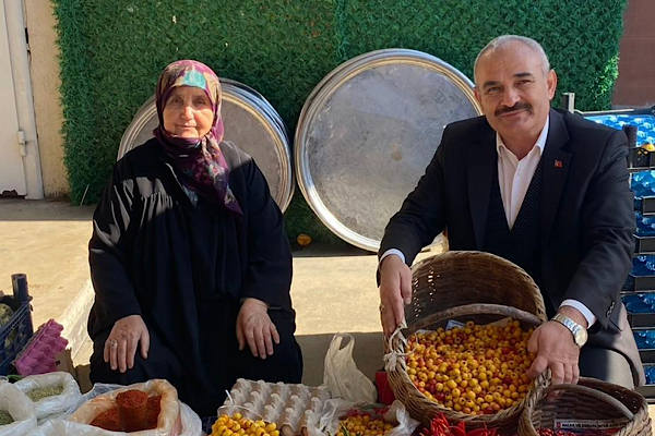 Aksu: Pazarcı esnafımızın sesi olalım<