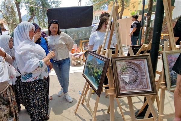 ESMEK, “Yansımalar” sergisini ilçelere taşımaya başladı<