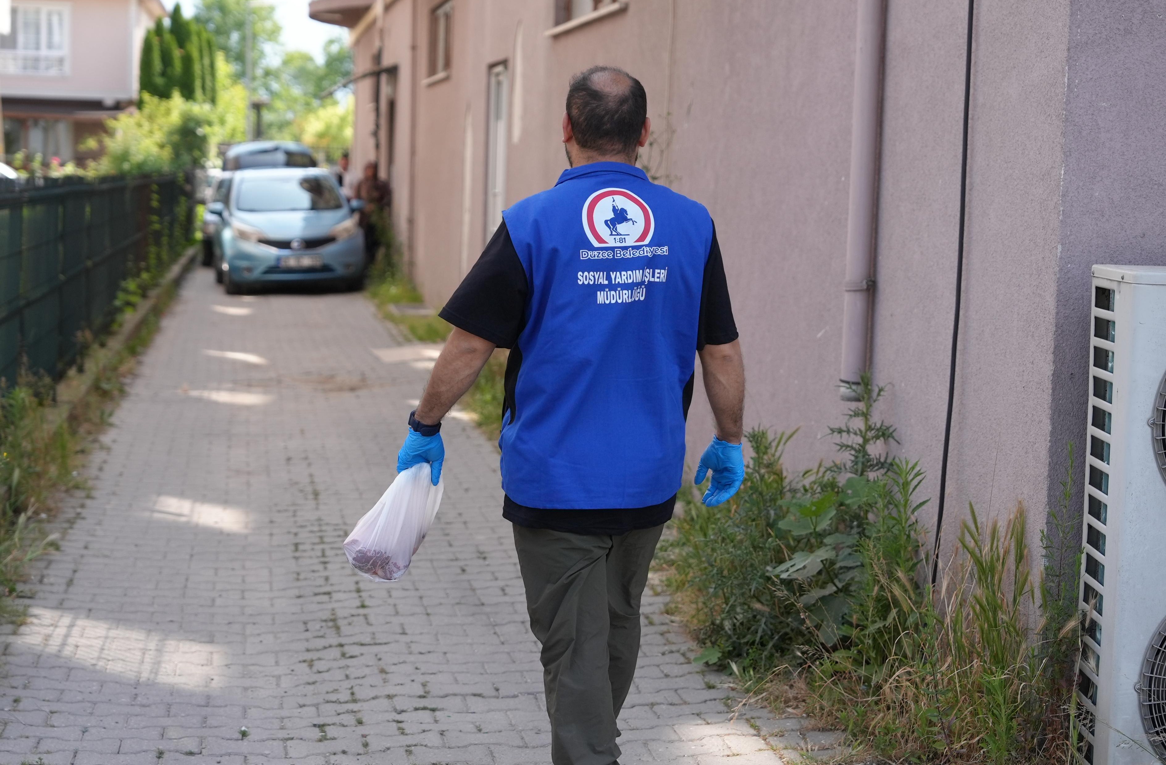 Düzce'de kurban eti bağışları 86 haneye ulaştırıldı