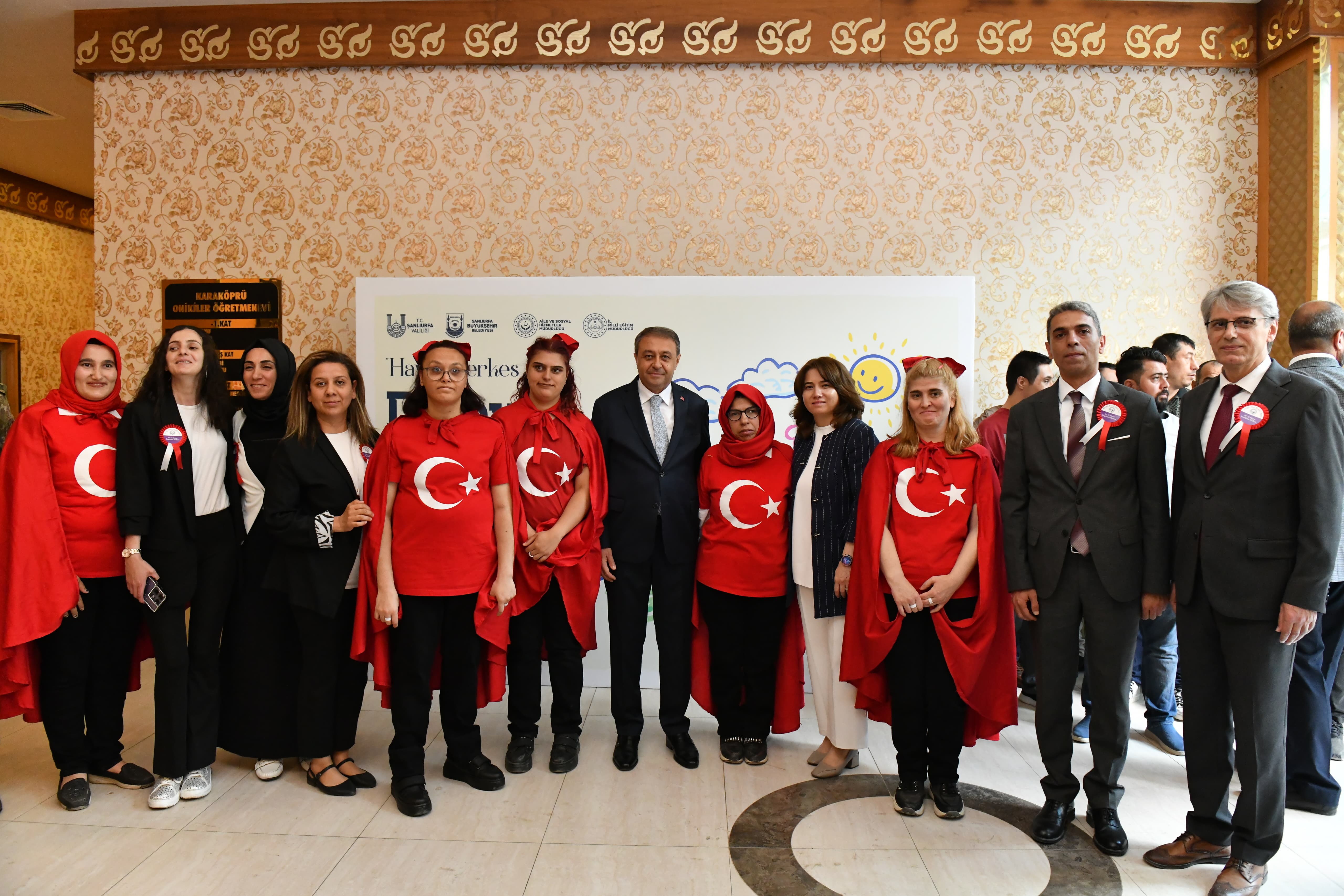 Vali Şıldak, Engelliler Haftası etkinliklerine katıldı<