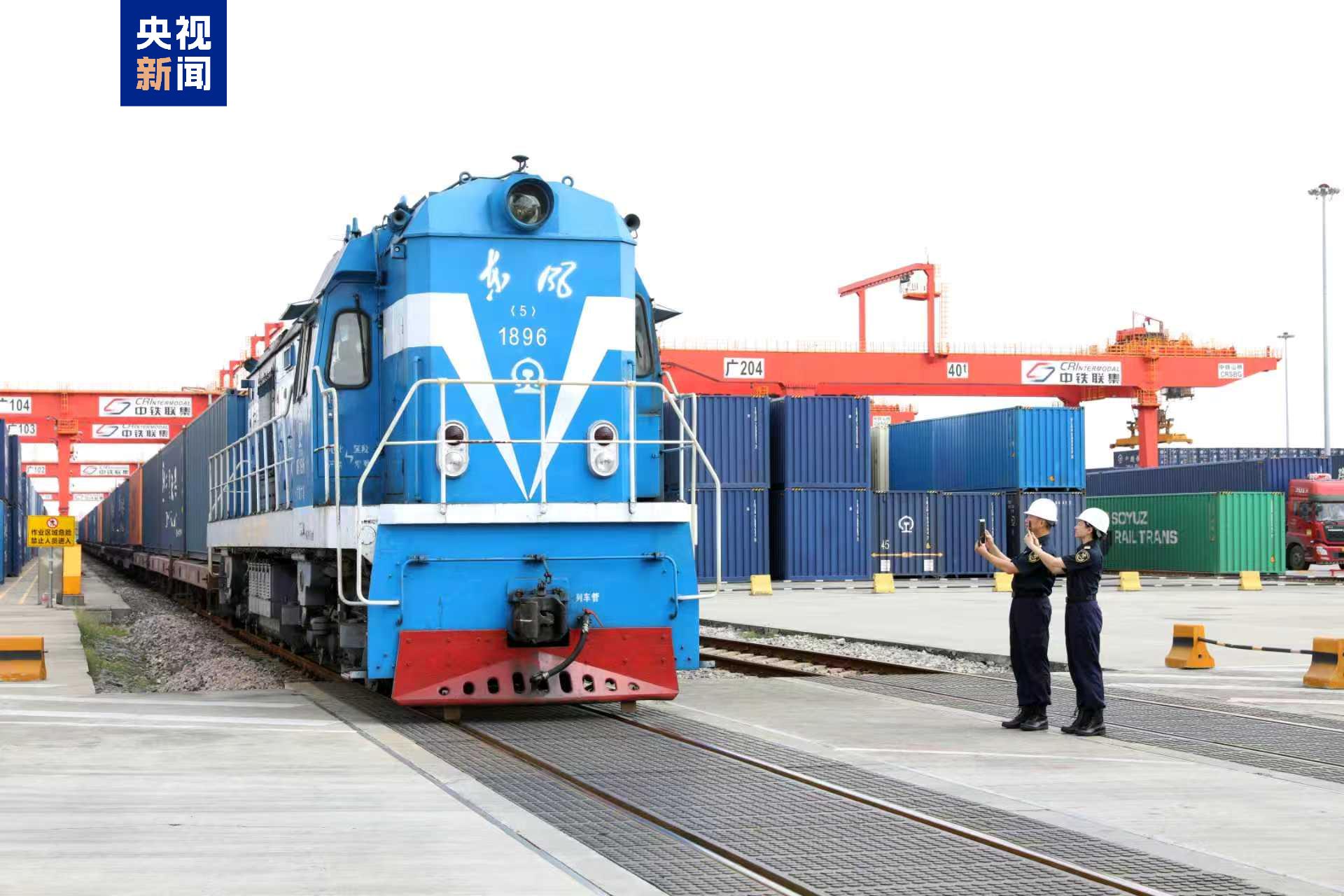Guangzhou’dan İstanbul’a giden yük treni yola çıktı<