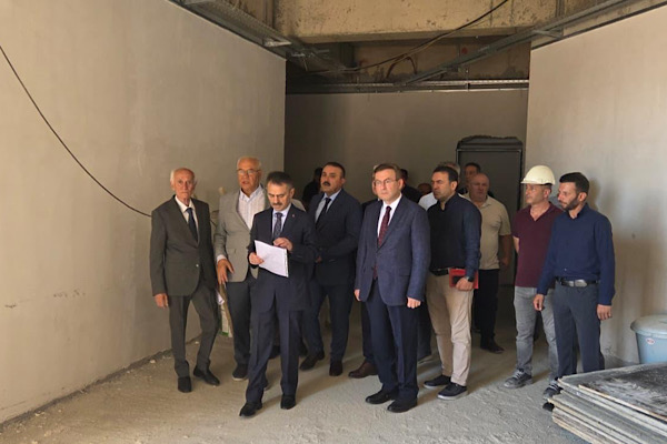 Derince'de yeni okul inşaatında incelemelerde bulunuldu<