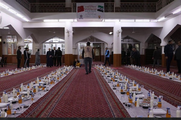 Isparta Belediyesi, Şam'da iftar programlarını sürdürüyor<