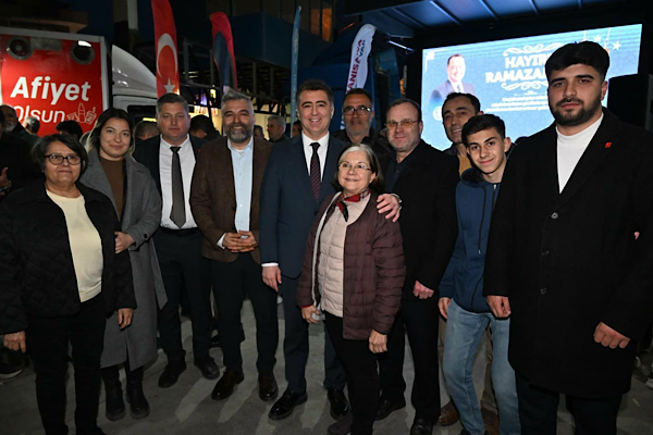 Manisa'da Saruhanlı’da iftar programı düzenledi