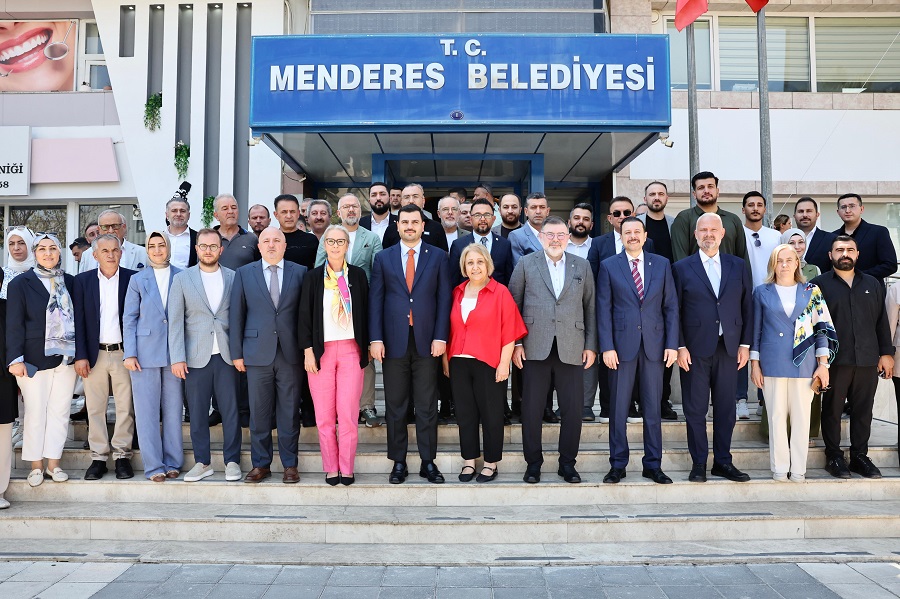 AK Partili İnan’dan Menderes Belediyesi ziyareti