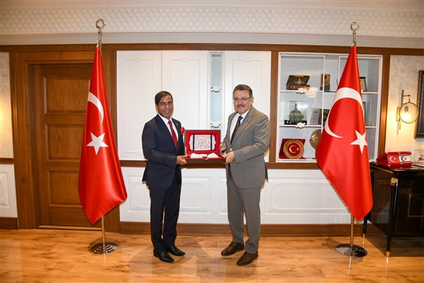 Büyükelçi Haq, Başkan Genç'i ziyaret etti