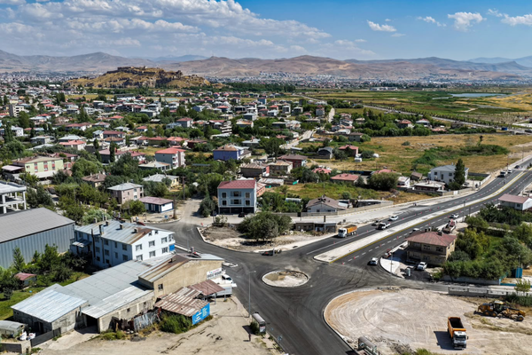 Van Sahil Yolu’nun iskele kavşağı tamamlandı<