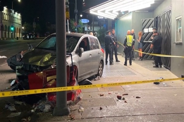 Los Angeles'ta sürücü aracını kasıtlı olarak  kalabalığın üzerine sürmüş<